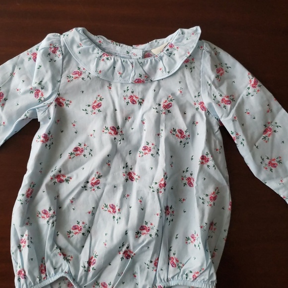 4 Oshkosh B'gosh long sleeve bodysuits - Picture 3 of 5